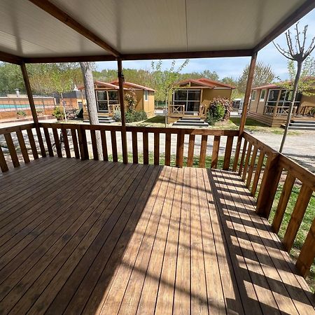 Camping Bungalow El Llac De Banyoles Porqueres Екстер'єр фото