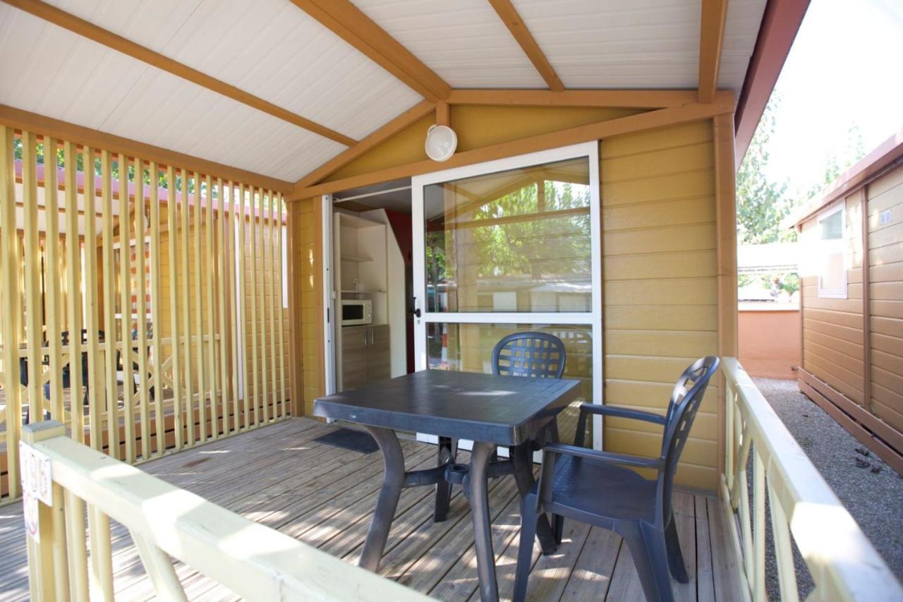 Camping Bungalow El Llac De Banyoles Porqueres Екстер'єр фото